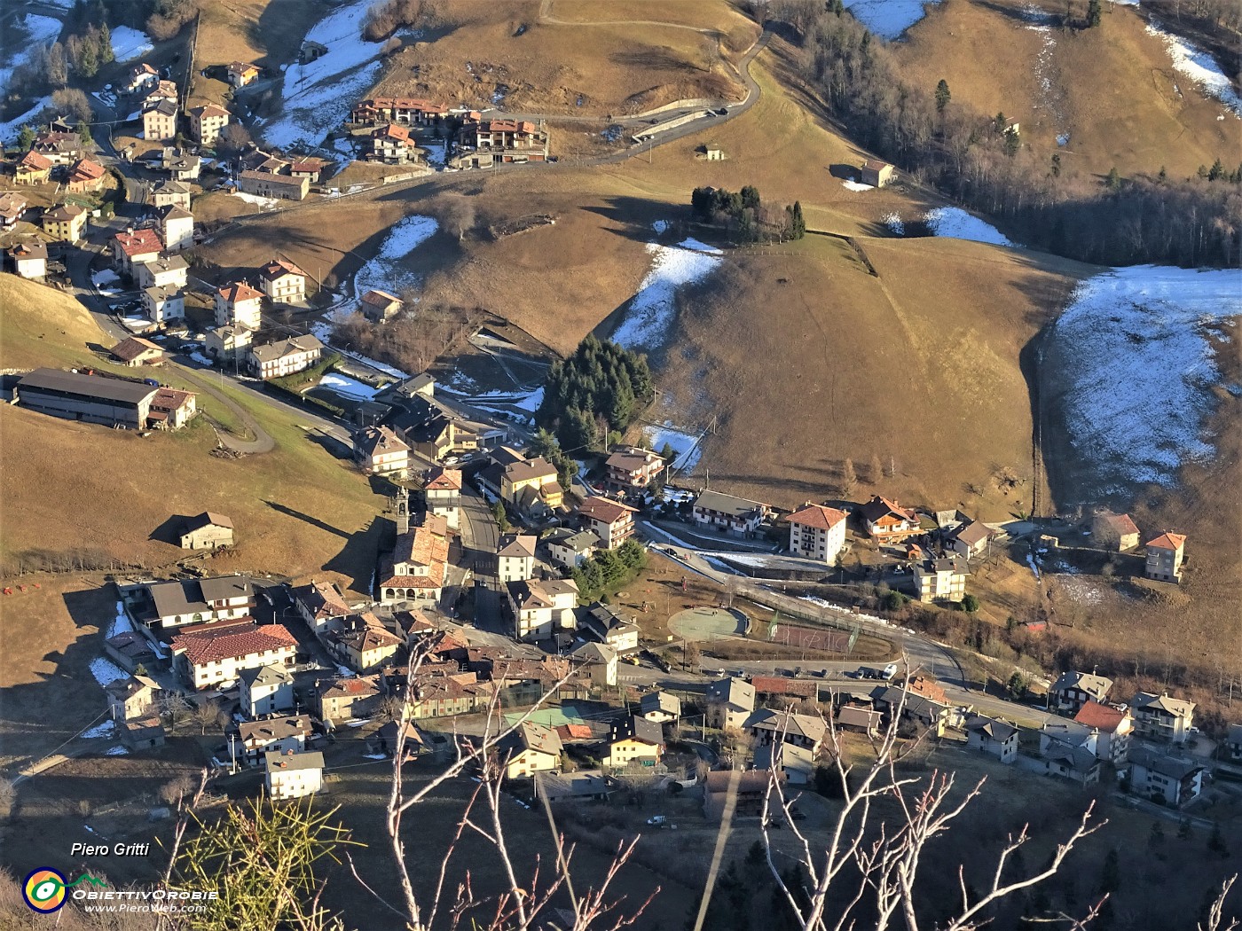 49 Dal Monte Castello Valpiana che pose la croce.JPG